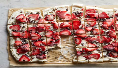 healthy strawberry greek yogurt bark recipe